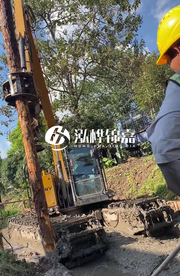 景德鎮(zhèn)河道清淤專業(yè)施工-狹窄河道挖機(jī)清理河道的方法？